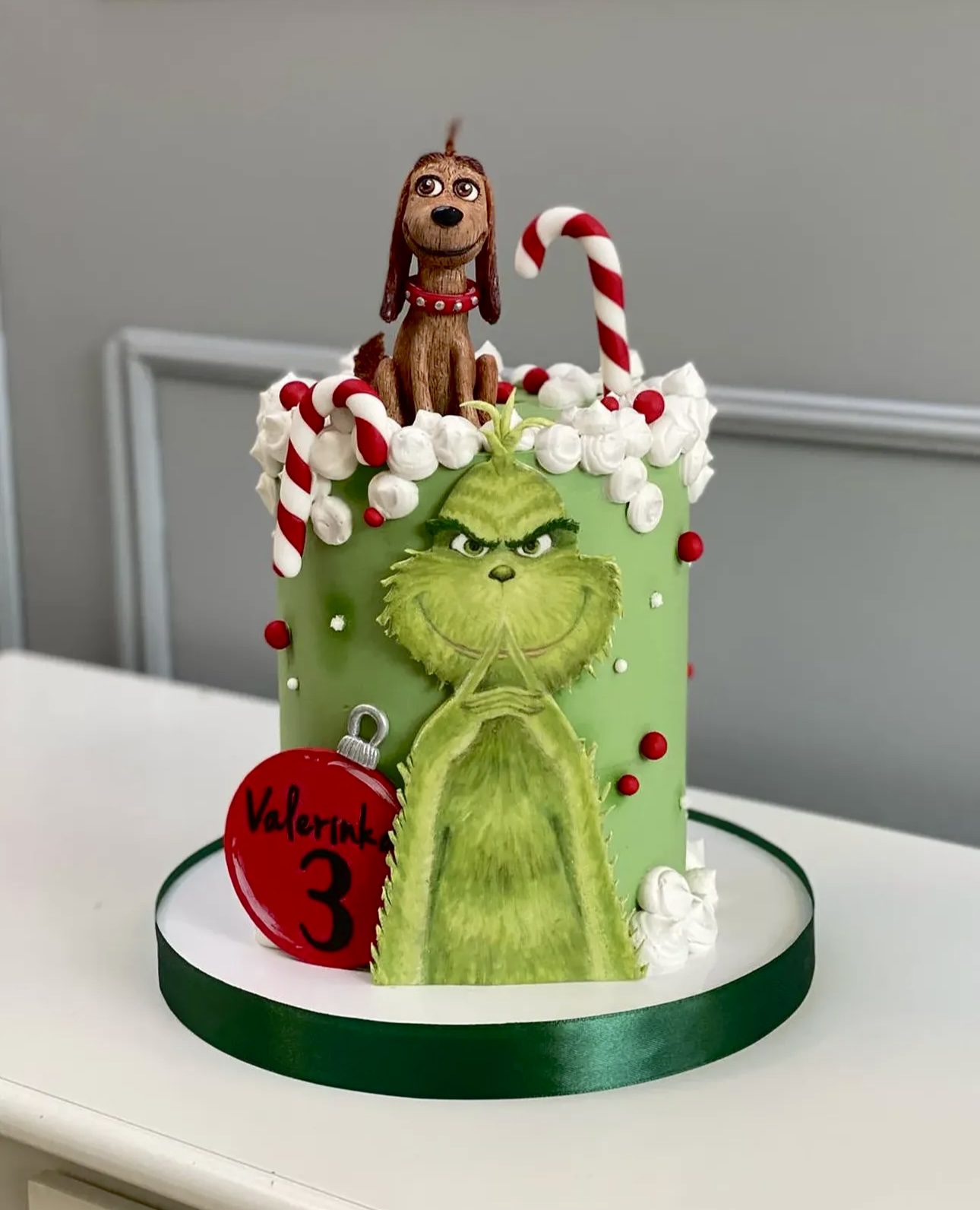 25 Creative Christmas Cake Ideas That’ll Wow Your Guests 59 25 Creative Christmas Cake Ideas That’ll Wow Your Guests Christmas Cake IdeasIMG 9892 Christmas Cake Ideas