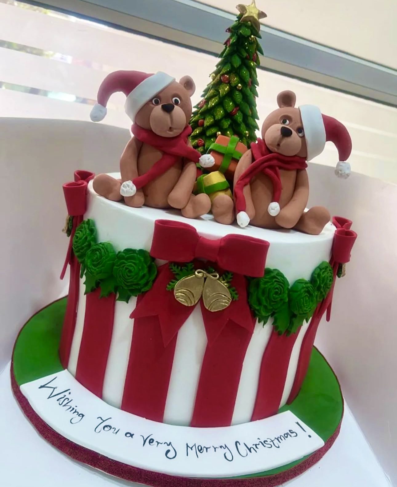 25 Creative Christmas Cake Ideas That’ll Wow Your Guests 73 25 Creative Christmas Cake Ideas That’ll Wow Your Guests Christmas Cake IdeasIMG 9898 Christmas Cake Ideas