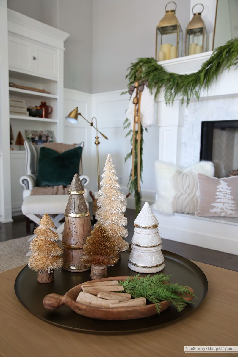 30 Cozy Christmas Coffee Table Decor Ideas You'll Love 65 30 Cozy Christmas Coffee Table Decor Ideas You'll Love christmas coffee table decorholiday coffee table trees Christmas Coffee Table Decor Ideas