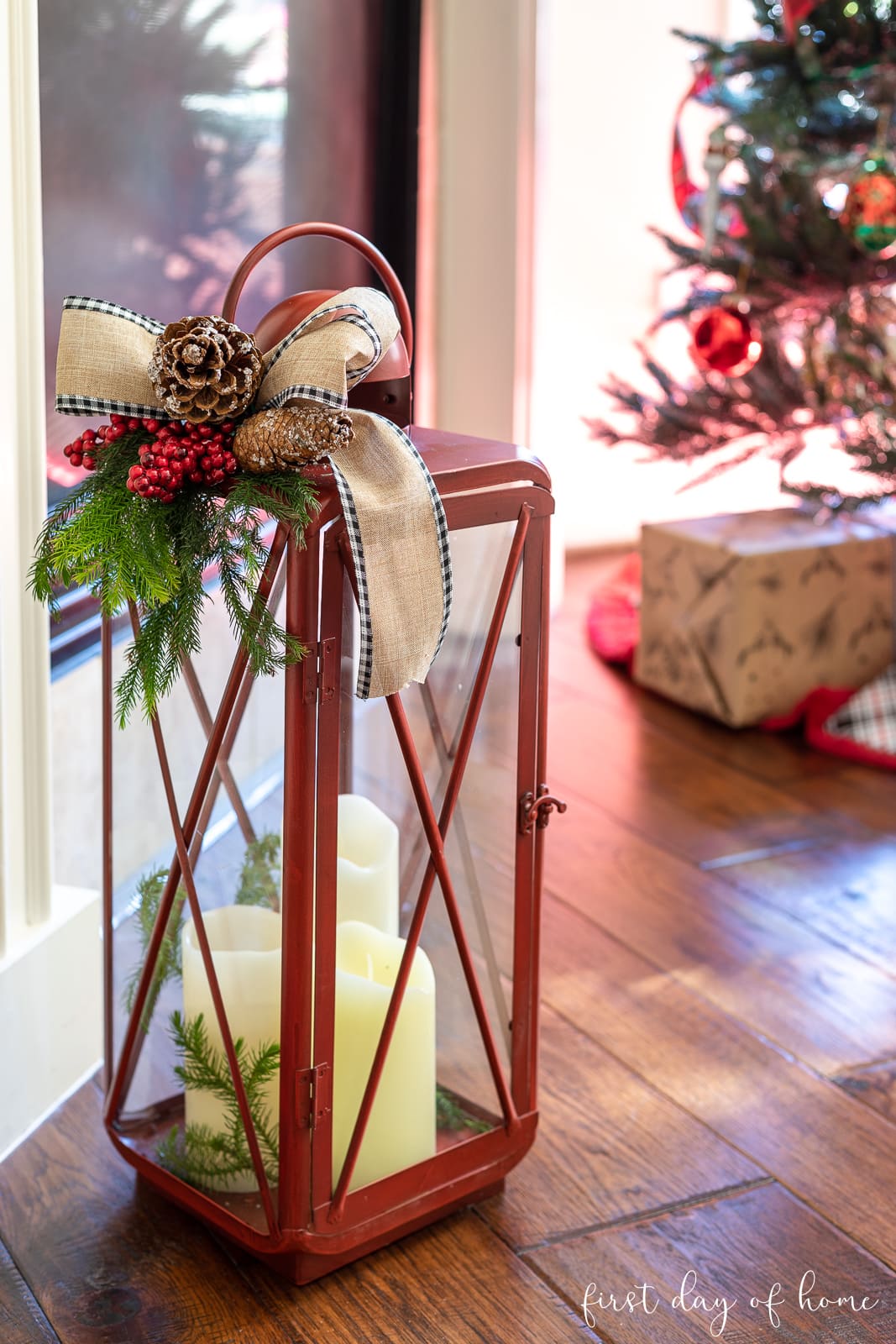 27 Christmas Lantern Ideas for a Warm and Magical Glow 76 27 Christmas Lantern Ideas for a Warm and Magical Glow Christmas Living Room Decor 18 Christmas Lantern Ideas