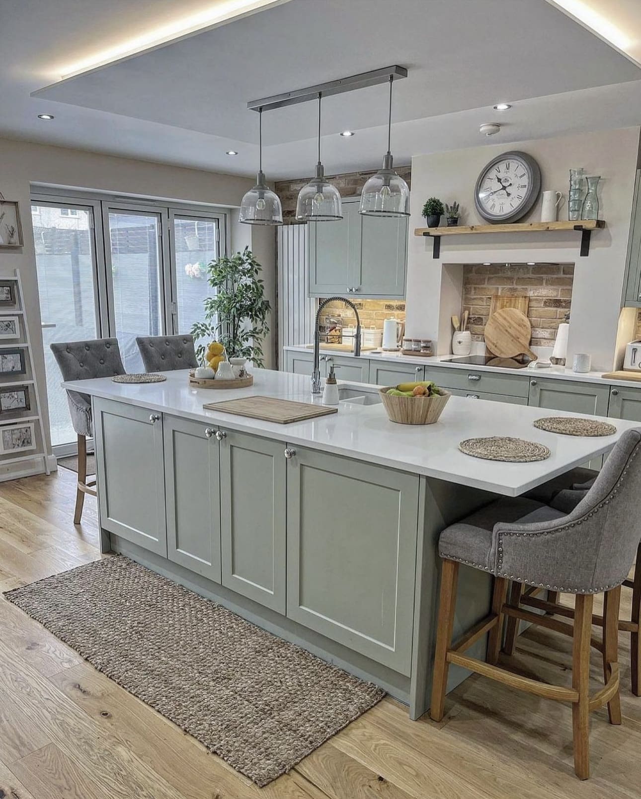 34 Beautiful Sage Green Kitchen Design Ideas to Inspire You 28 34 Beautiful Sage Green Kitchen Design Ideas to Inspire You Sage Green Family Kitchen