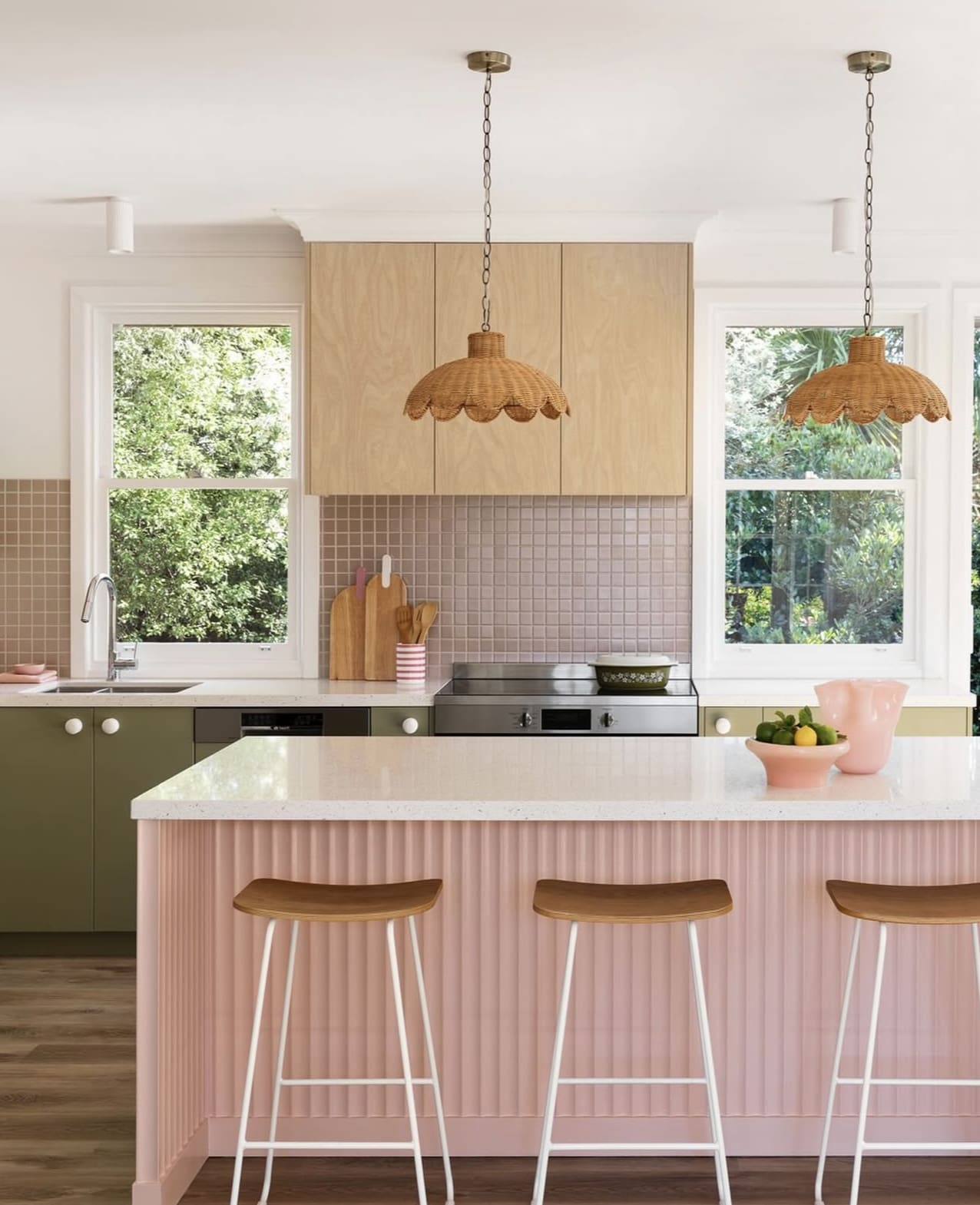 35 Stunning Pink Kitchen Design Ideas to Inspire You 94 35 Stunning Pink Kitchen Design Ideas to Inspire You IMG 1257 Pink Kitchen Design Ideas
