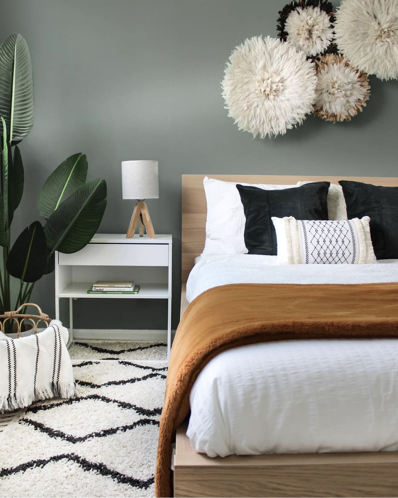 27 Cozy Apartment Bedroom Ideas for Ultimate Comfort 54 27 Cozy Apartment Bedroom Ideas for Ultimate Comfort IMG 2400 Cozy Apartment Bedroom Ideas