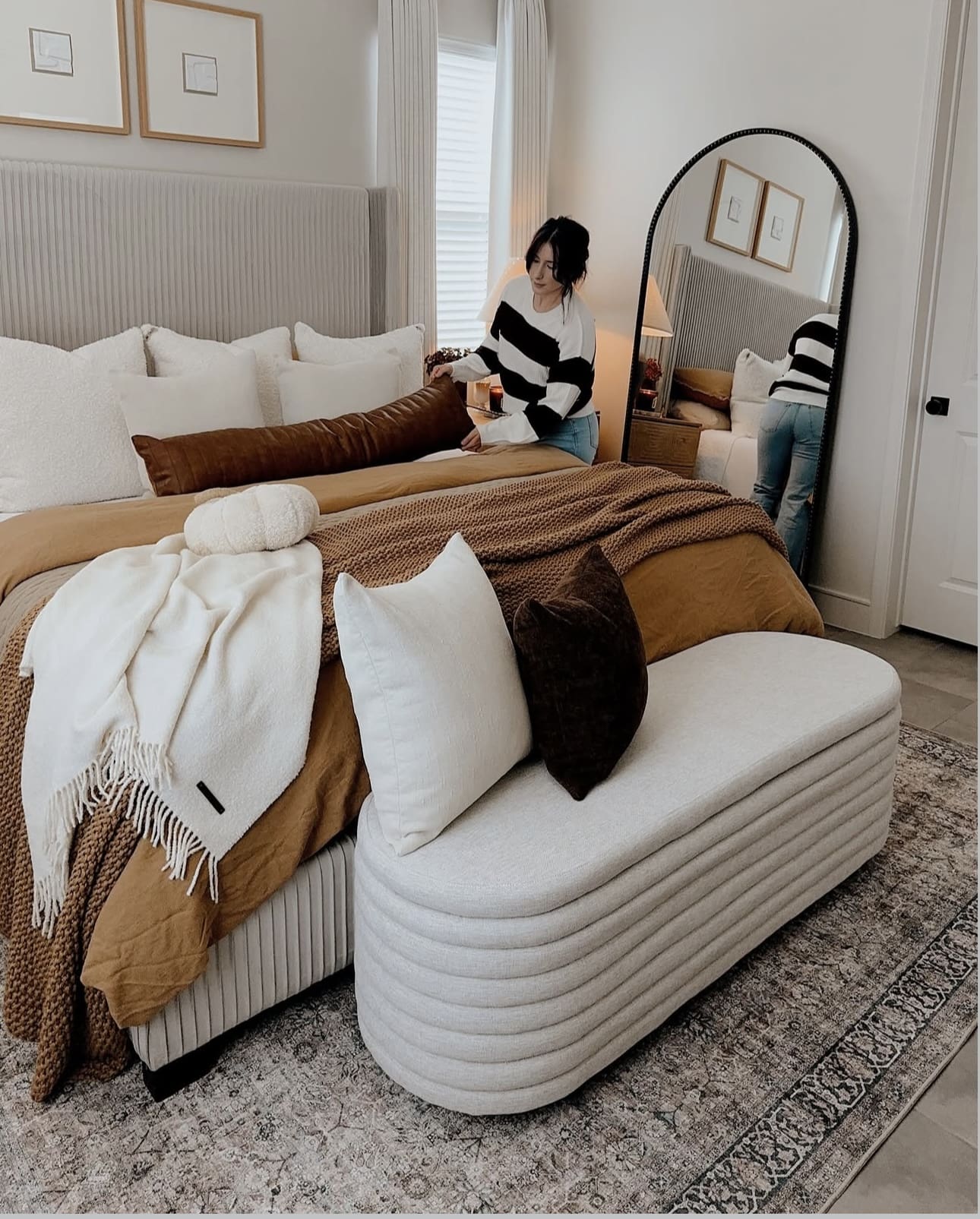 27 Cozy Apartment Bedroom Ideas for Ultimate Comfort 56 27 Cozy Apartment Bedroom Ideas for Ultimate Comfort IMG 2403 Cozy Apartment Bedroom Ideas