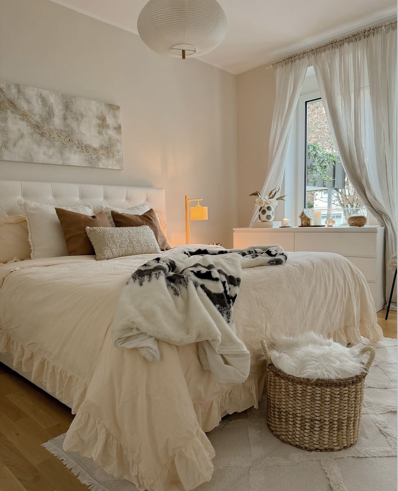 27 Cozy Apartment Bedroom Ideas for Ultimate Comfort 61 27 Cozy Apartment Bedroom Ideas for Ultimate Comfort IMG 2486 Cozy Apartment Bedroom Ideas