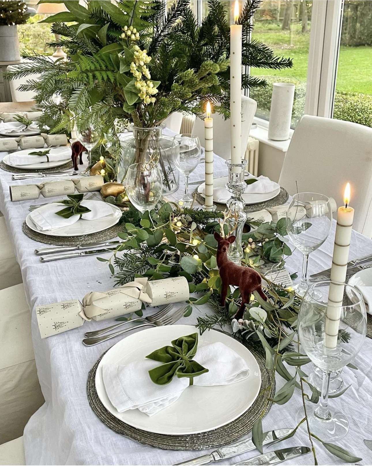 50+ Elegant Christmas Table Decor Ideas to Inspire You 136 50+ Elegant Christmas Table Decor Ideas to Inspire You IMG 3570 Christmas Table Decor