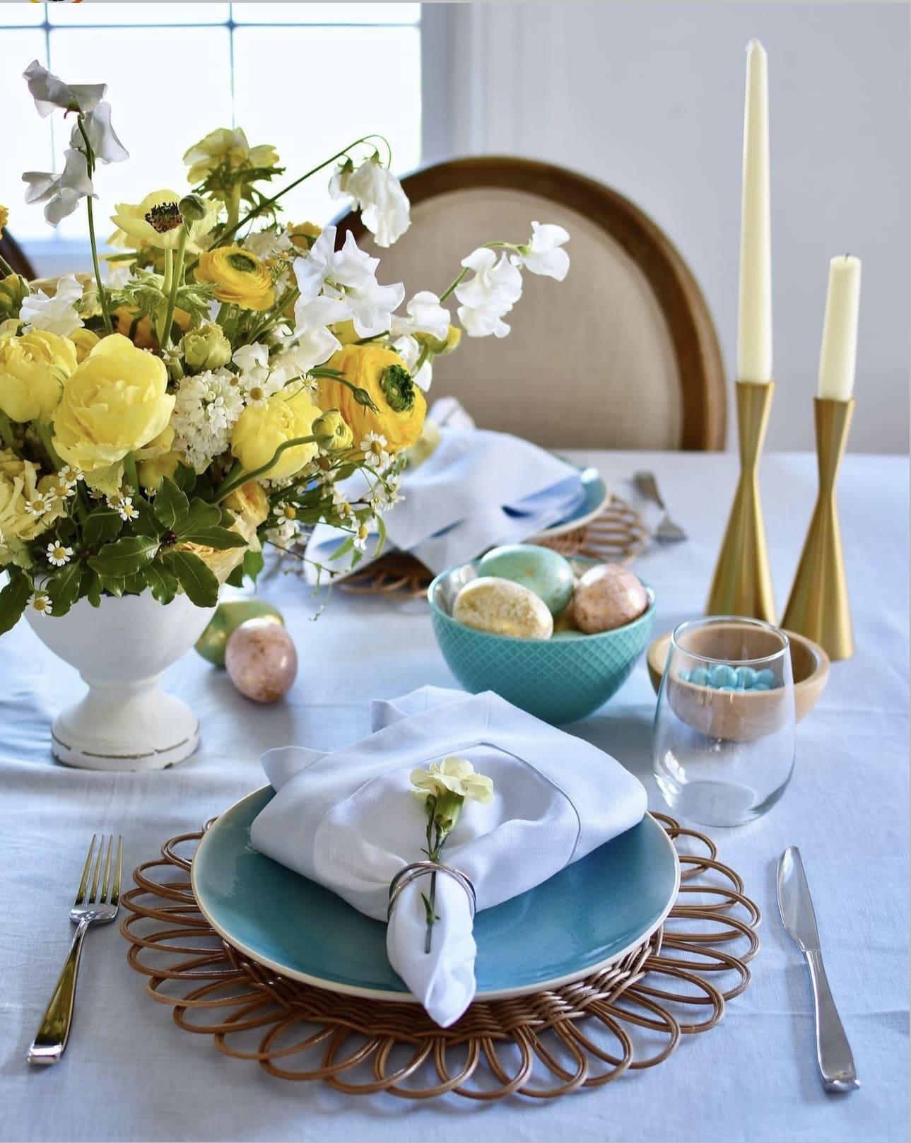 24 Stunning Easter Table Decor Ideas to Impress Your Guests 62 24 Stunning Easter Table Decor Ideas to Impress Your Guests IMG 3919 Easter Table Decor Ideas