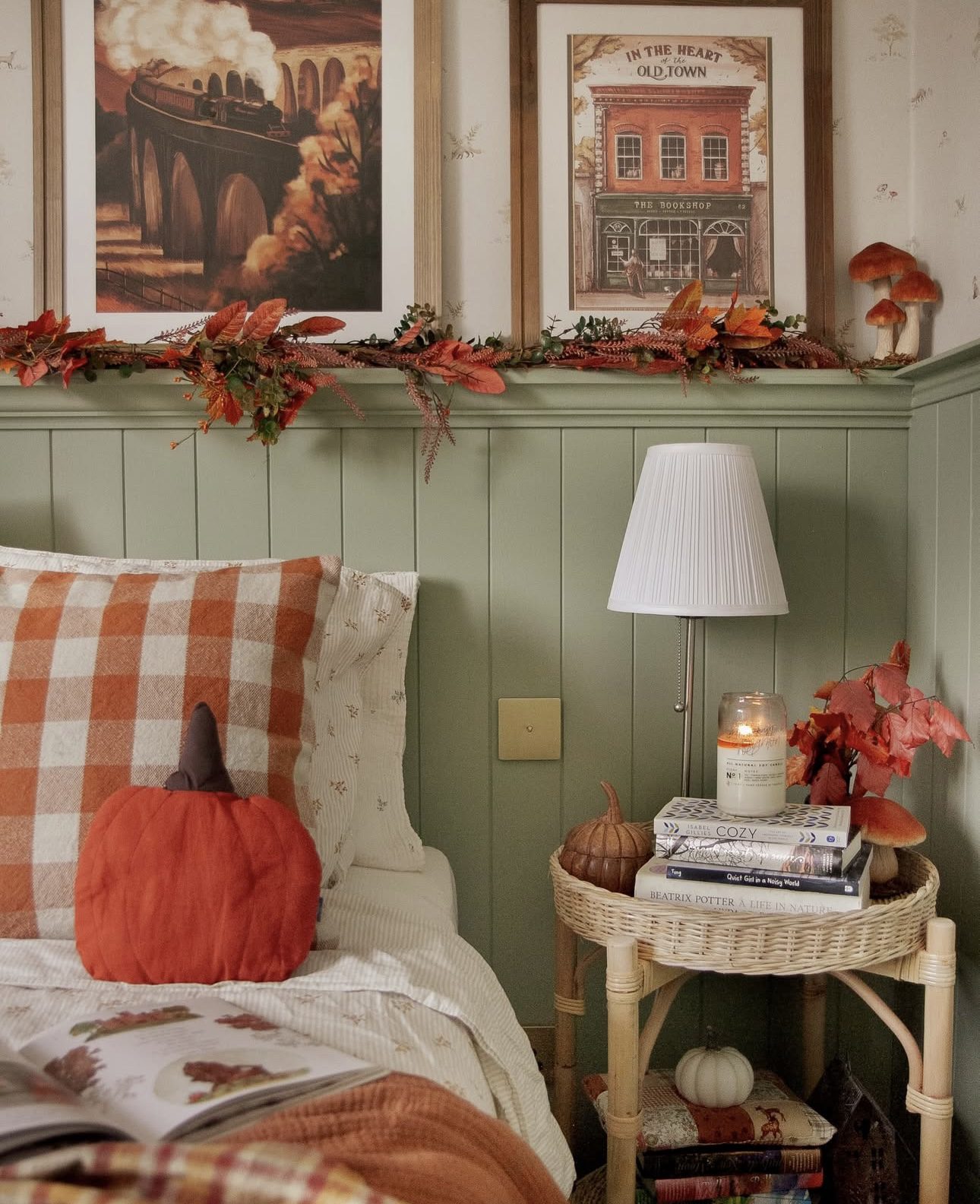 22 Cozy and Inviting Fall Bedroom Ideas You'll Love 61 22 Cozy and Inviting Fall Bedroom Ideas You'll Love IMG 4153 Fall Bedroom Ideas