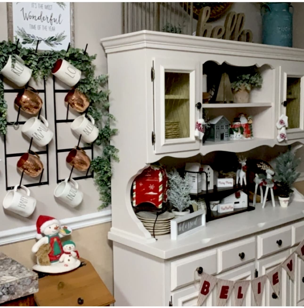 40 Christmas Kitchen Decor Ideas to Bring in the Holiday Spirit 121 40 Christmas Kitchen Decor Ideas to Bring in the Holiday Spirit IMG 7159 christmas kitchen decor ideas