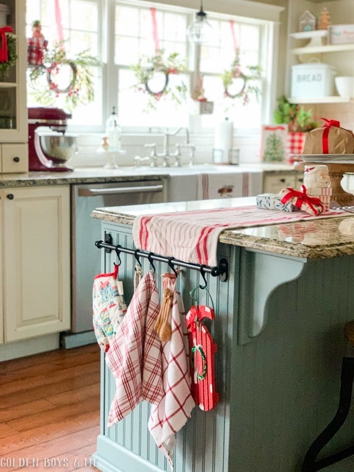 40 Christmas Kitchen Decor Ideas to Bring in the Holiday Spirit 100 40 Christmas Kitchen Decor Ideas to Bring in the Holiday Spirit IMG 7164 christmas kitchen decor ideas