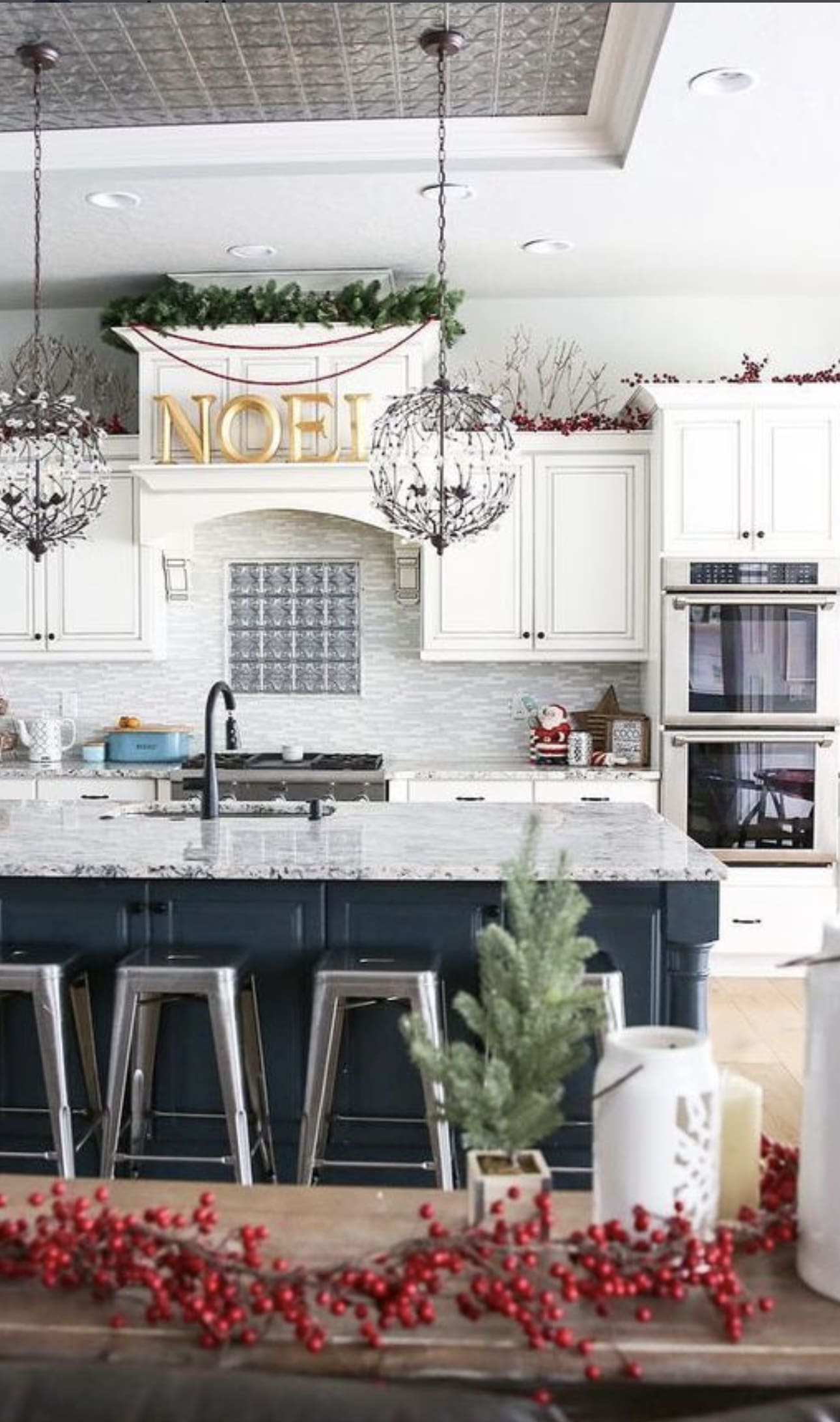 40 Christmas Kitchen Decor Ideas to Bring in the Holiday Spirit 115 40 Christmas Kitchen Decor Ideas to Bring in the Holiday Spirit IMG 7170 christmas kitchen decor ideas