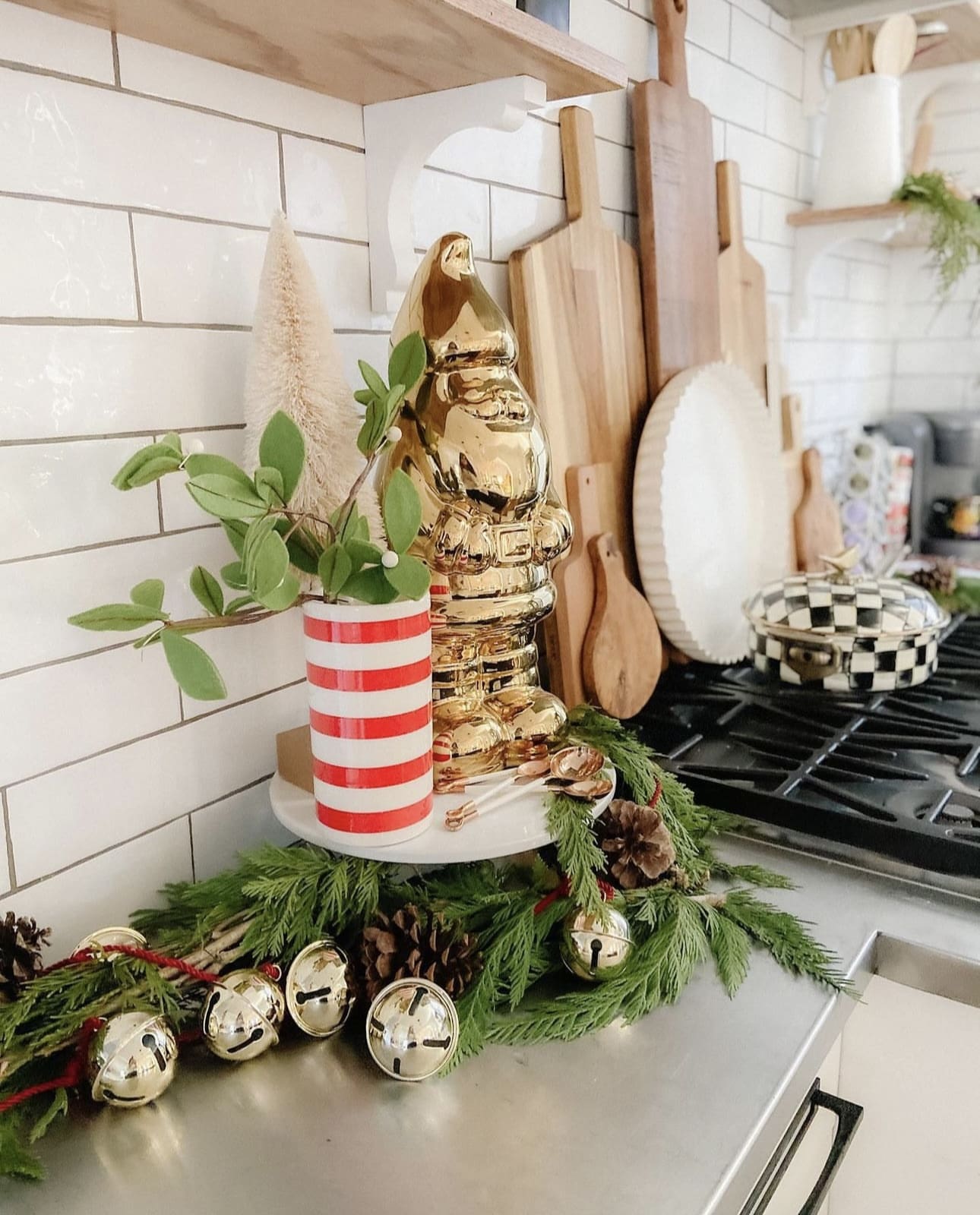 40 Christmas Kitchen Decor Ideas to Bring in the Holiday Spirit 99 40 Christmas Kitchen Decor Ideas to Bring in the Holiday Spirit IMG 7182 christmas kitchen decor ideas