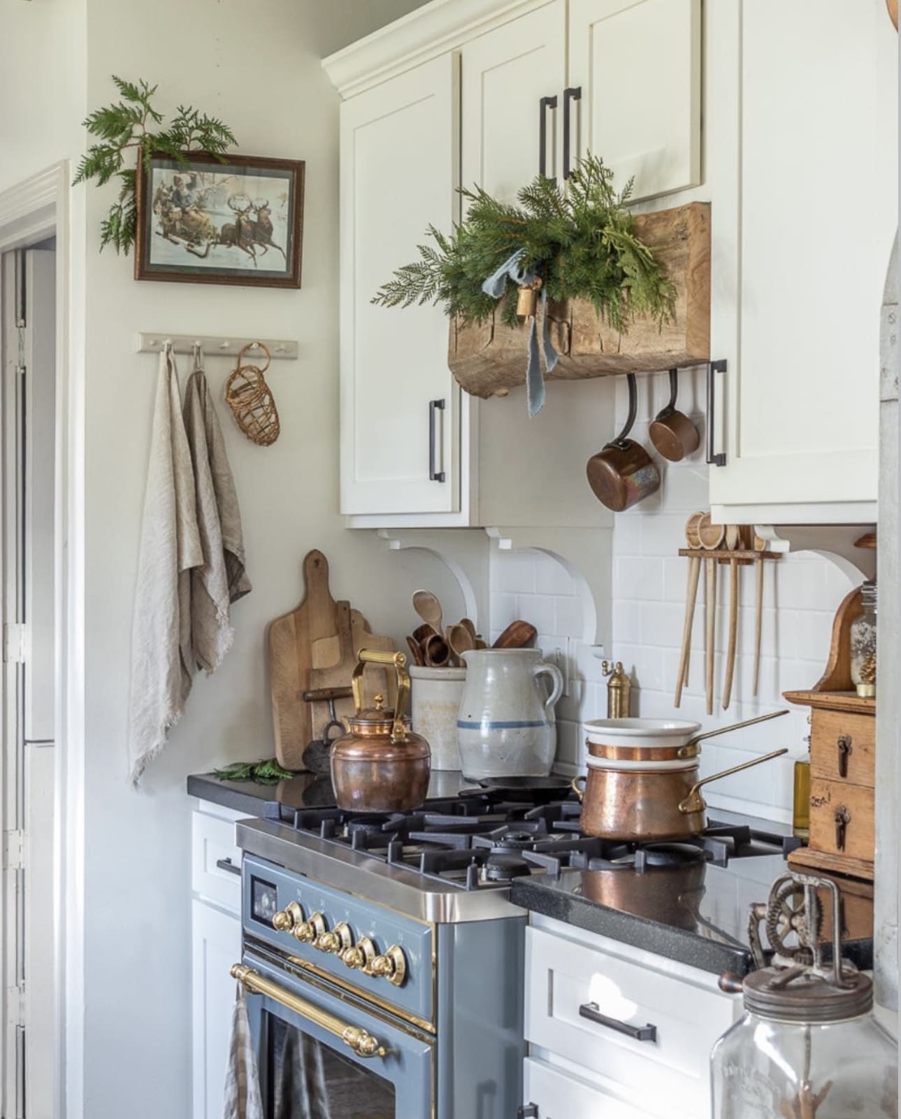 40 Christmas Kitchen Decor Ideas to Bring in the Holiday Spirit 97 40 Christmas Kitchen Decor Ideas to Bring in the Holiday Spirit IMG 7197 christmas kitchen decor ideas