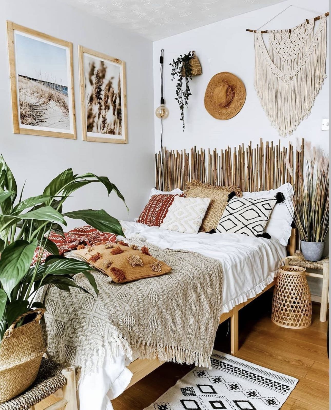 29 Insanely Cute Teen Girl Bedroom Ideas You'll Love 77 29 Insanely Cute Teen Girl Bedroom Ideas You'll Love IMG 9180 Teen Girl Bedroom Ideas