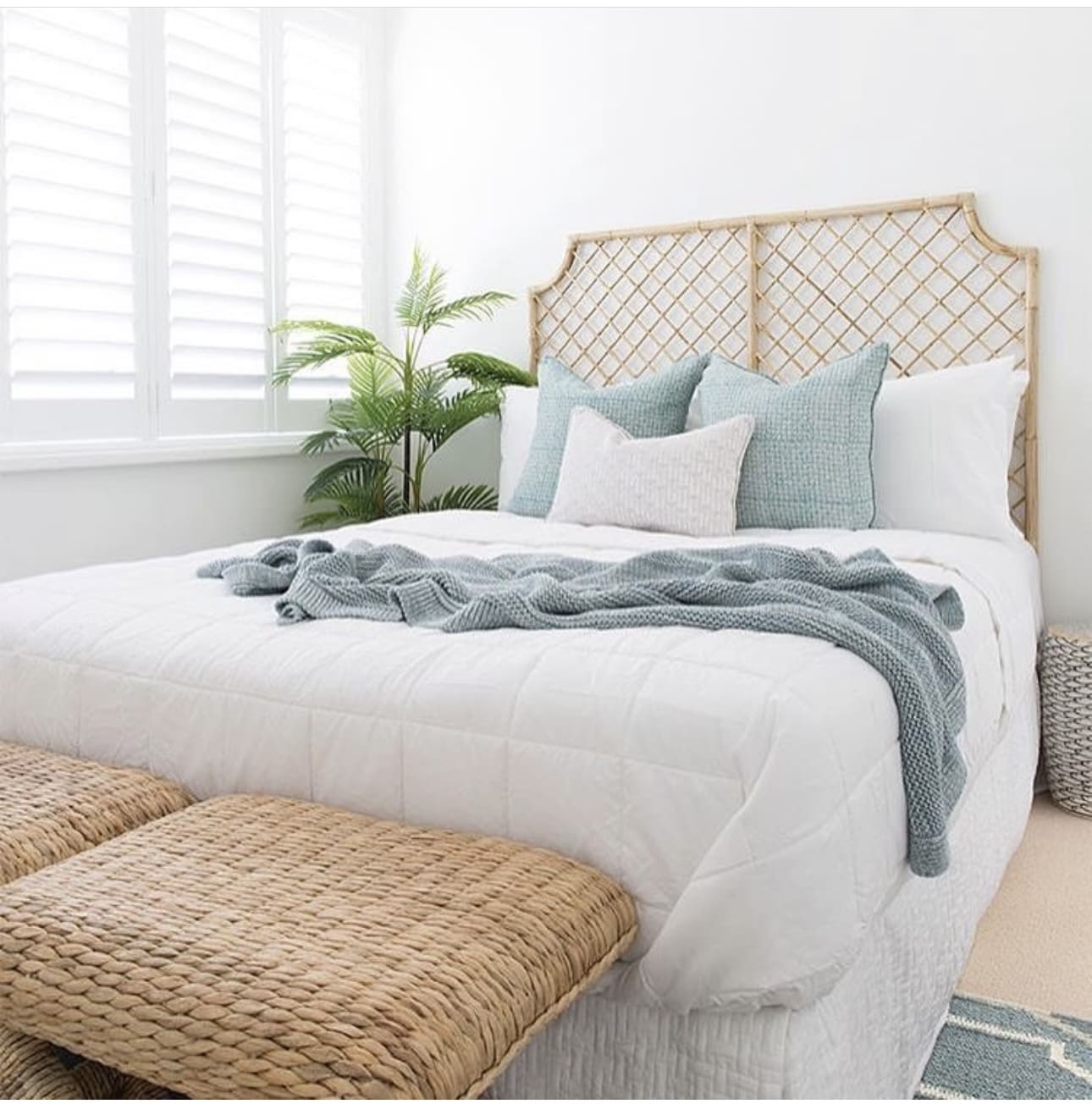 29 Soothing Coastal Bedroom Ideas For A Lush Escape 70 29 Soothing Coastal Bedroom Ideas For A Lush Escape IMG 9803 Coastal Bedroom Ideas