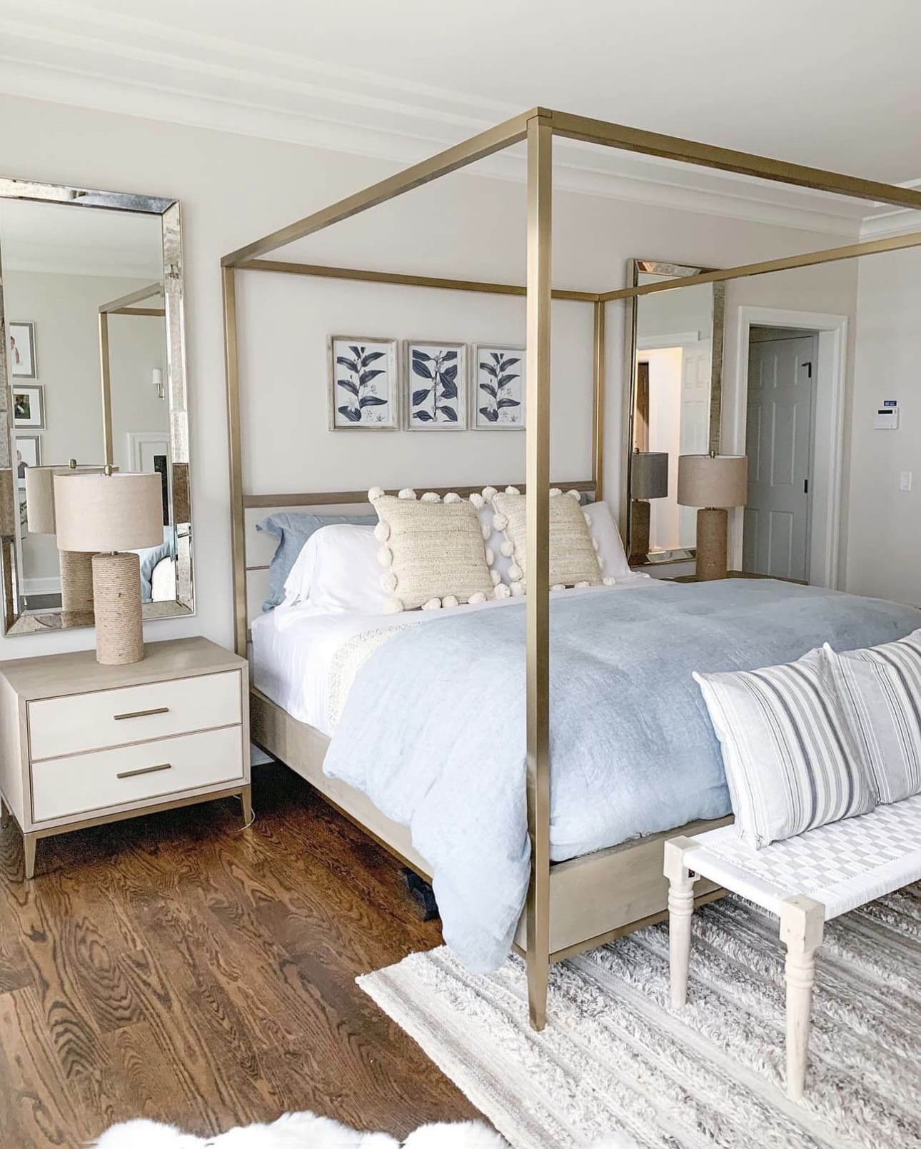 29 Soothing Coastal Bedroom Ideas For A Lush Escape 60 29 Soothing Coastal Bedroom Ideas For A Lush Escape IMG 9811 Coastal Bedroom Ideas