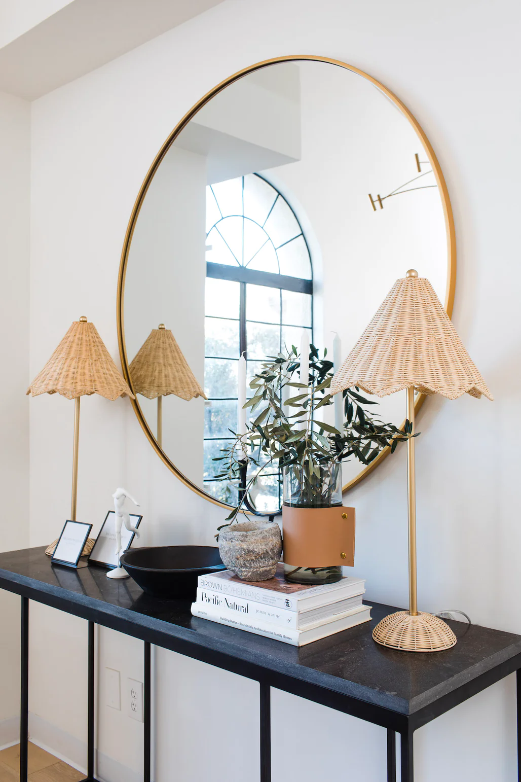 45 Modern and Elegant Entryway Table Decor Ideas 33 45 Modern and Elegant Entryway Table Decor Ideas 10 IMG 9183 1 0a884477 242b 47a5 9efe Entryway Table Decor