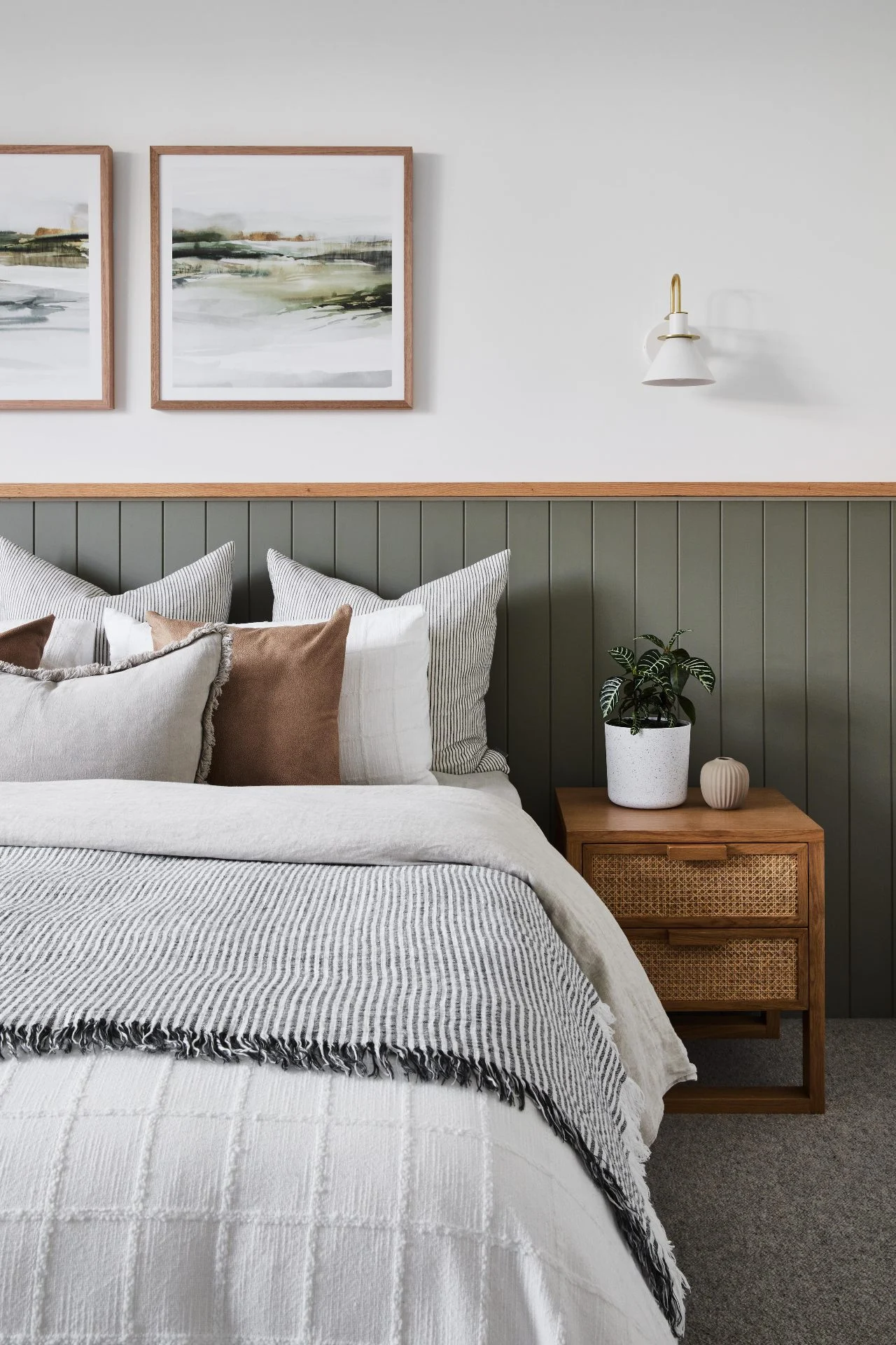 30 Best Minimalist Bedroom Design Ideas You'll Love 89 30 Best Minimalist Bedroom Design Ideas You'll Love Bed Back Wall Design bedroom back wall design back wall design for bedroom